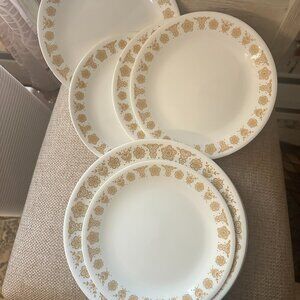 “Corelle Plates (5 Large, 5 Medium) – As Seen in Taylor Swift’s Anti-Hero Music